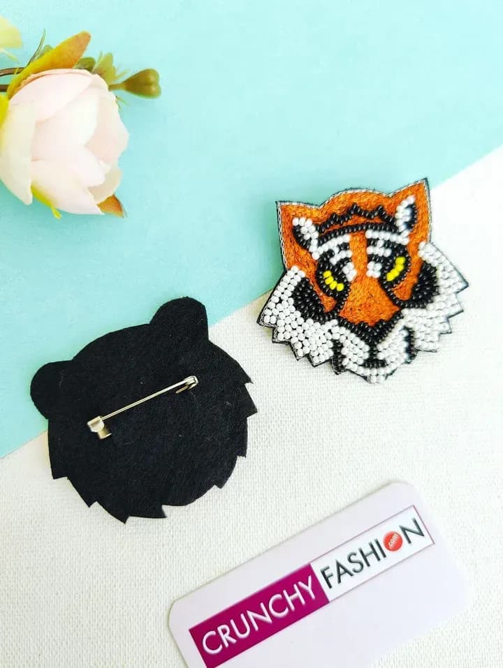 Lioness Majesty: Unique Women's Brooch, Perfect for Saree and Hijab Pin