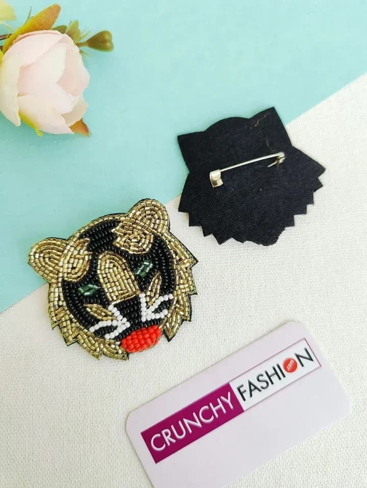 Distinct Tigeress Brooch: An Enchanting Saree Pin for Women