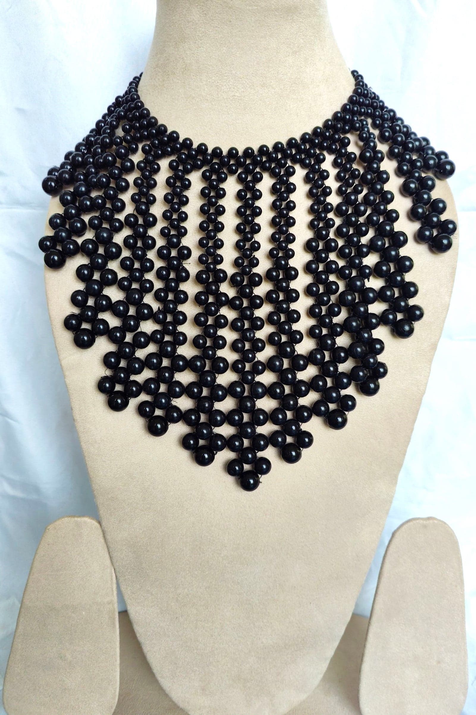 Handcrafted Statement: Black Pearl Choker Necklace for Stylish Party Wear