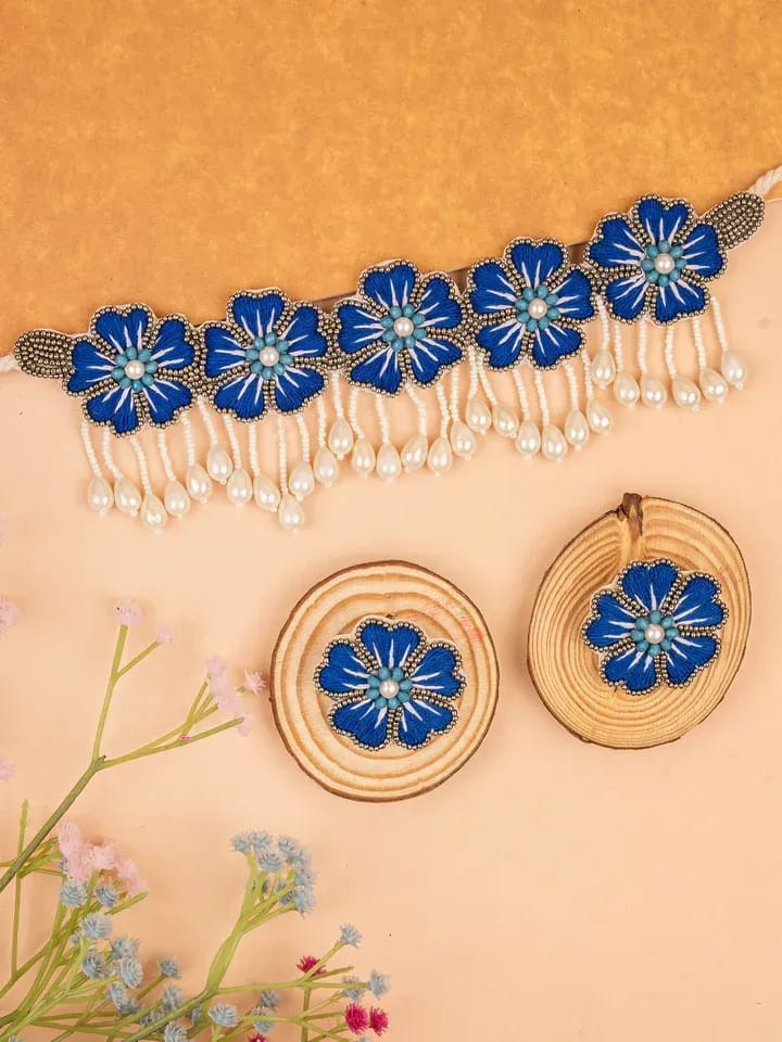 Blue & White Blossom Garden - Flower Shaped Necklace Set