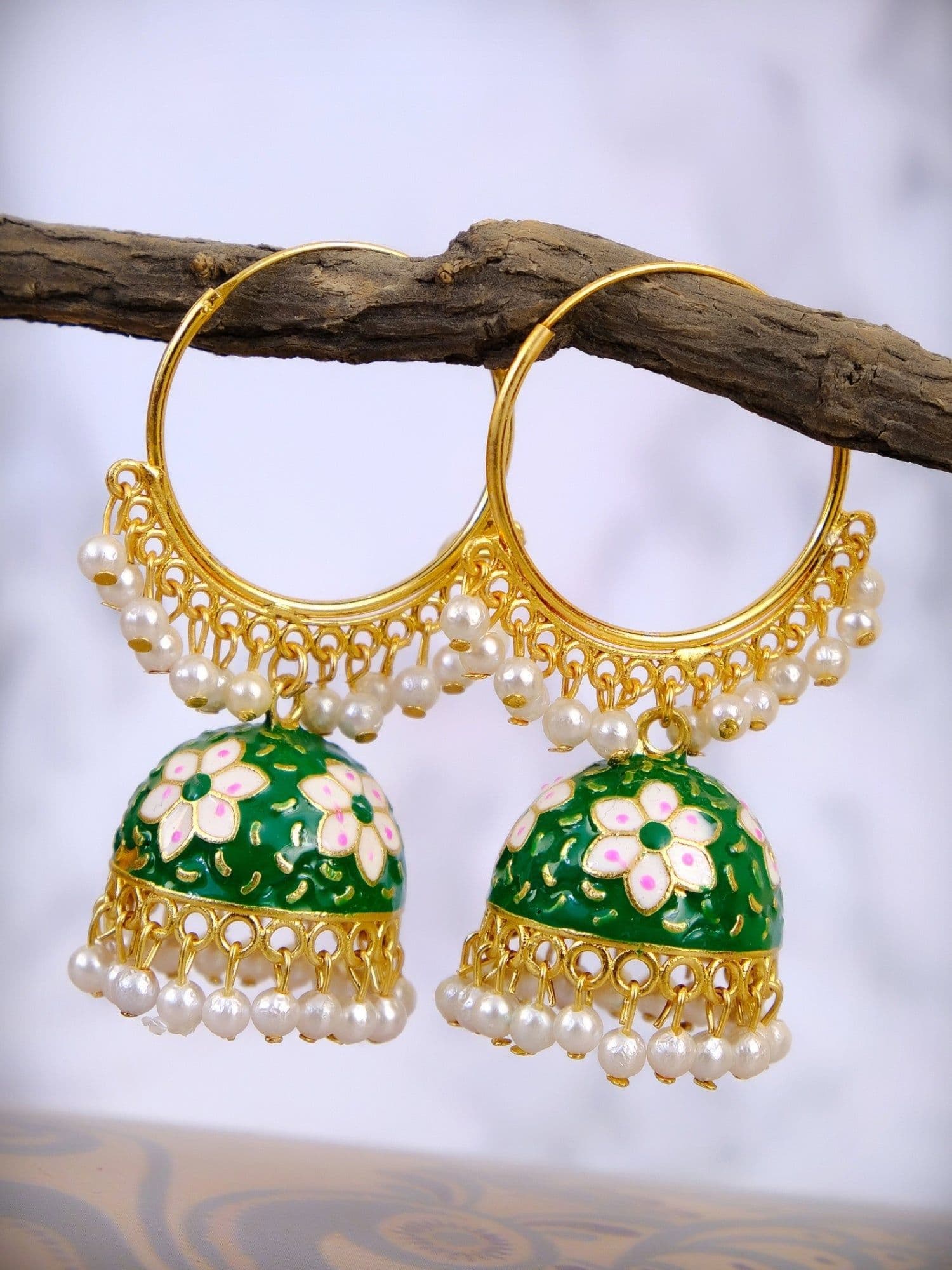 Fashionista’s Choice: Traditional Jhumki Earrings for Everyday Elegance