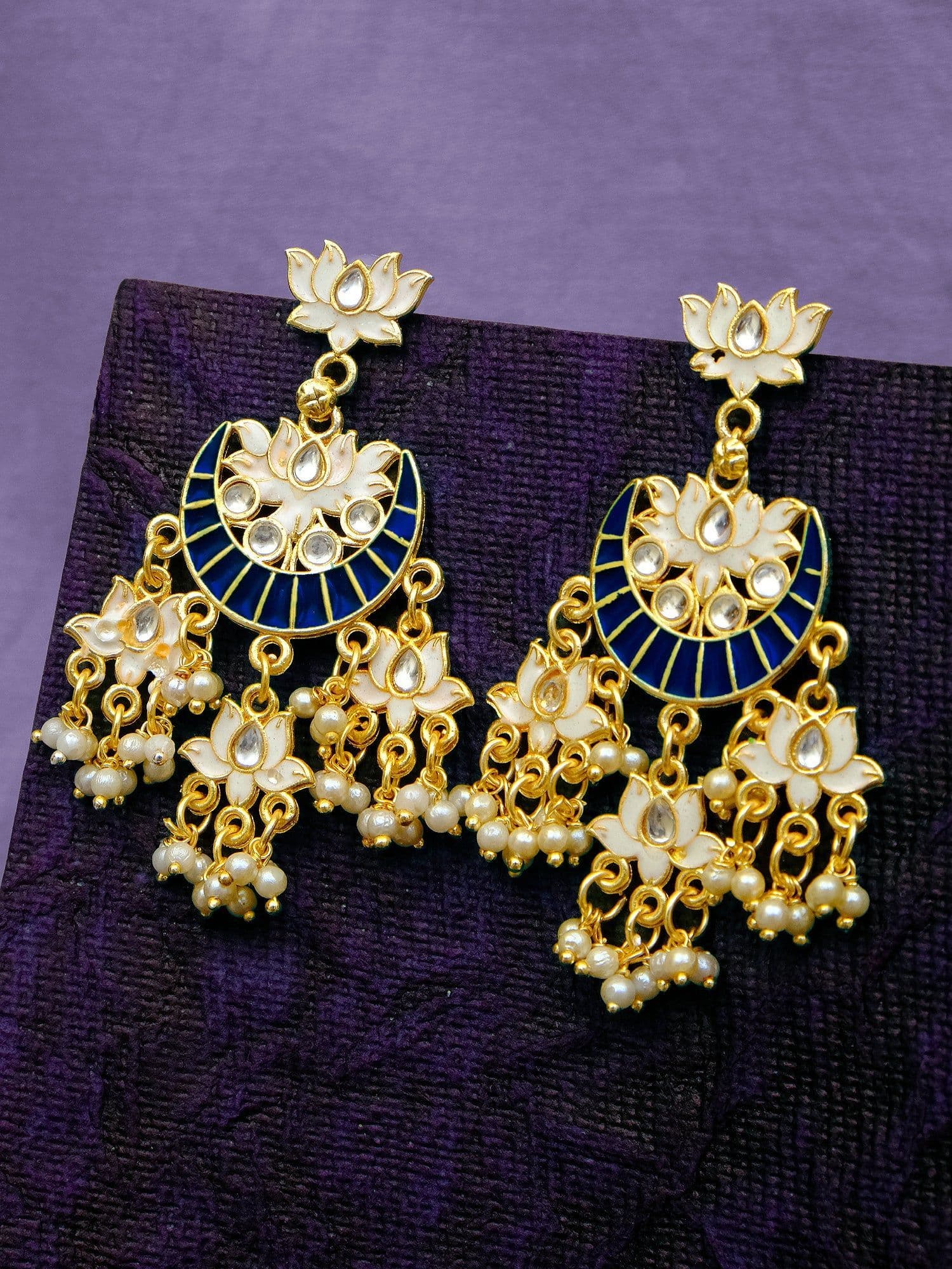 Elegant Tradition: Jhumki Earrings for the Modern Fashionistas