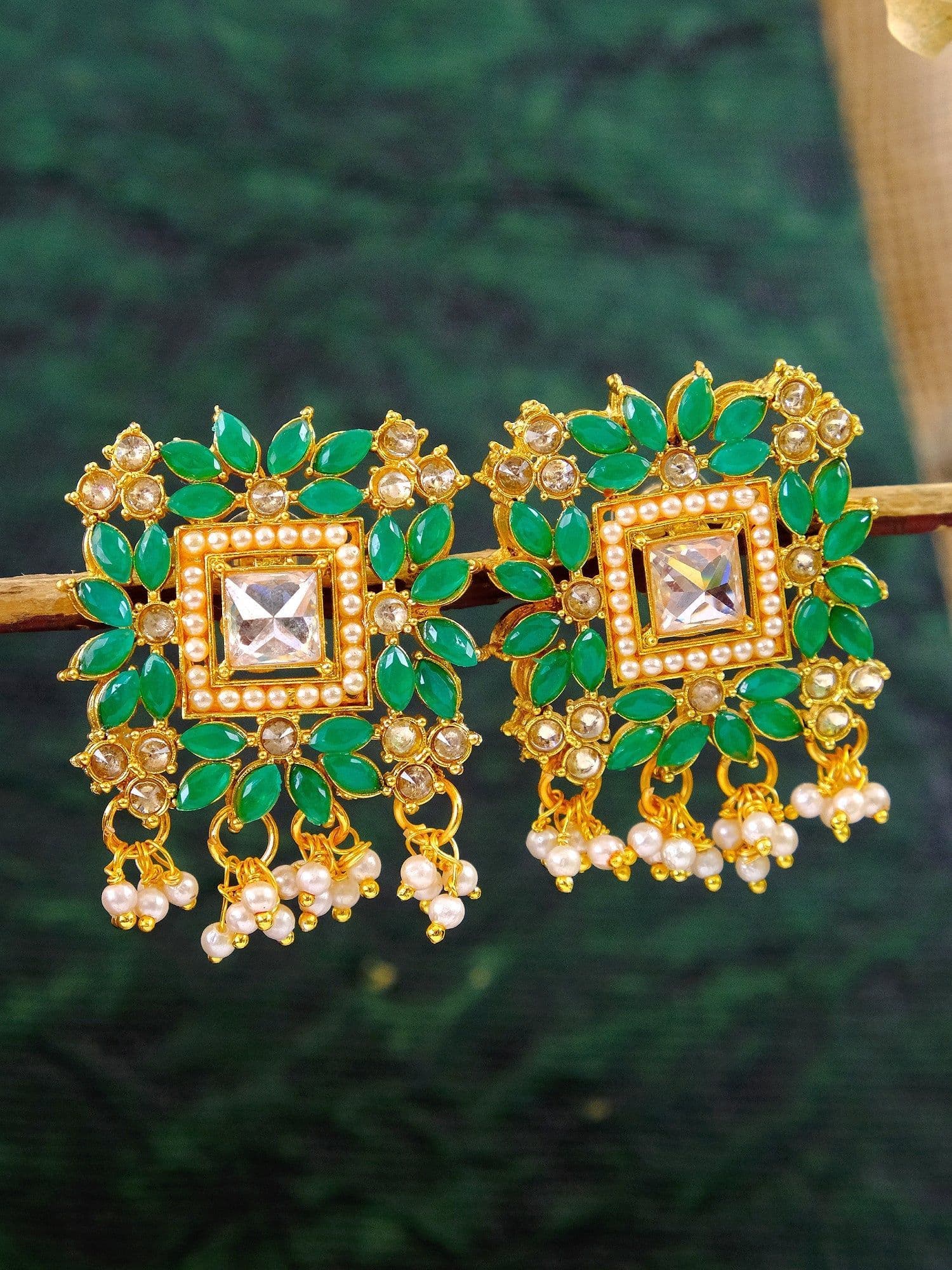 Jhumki Earrings: Traditional Jhumka for Modern Fashionistas