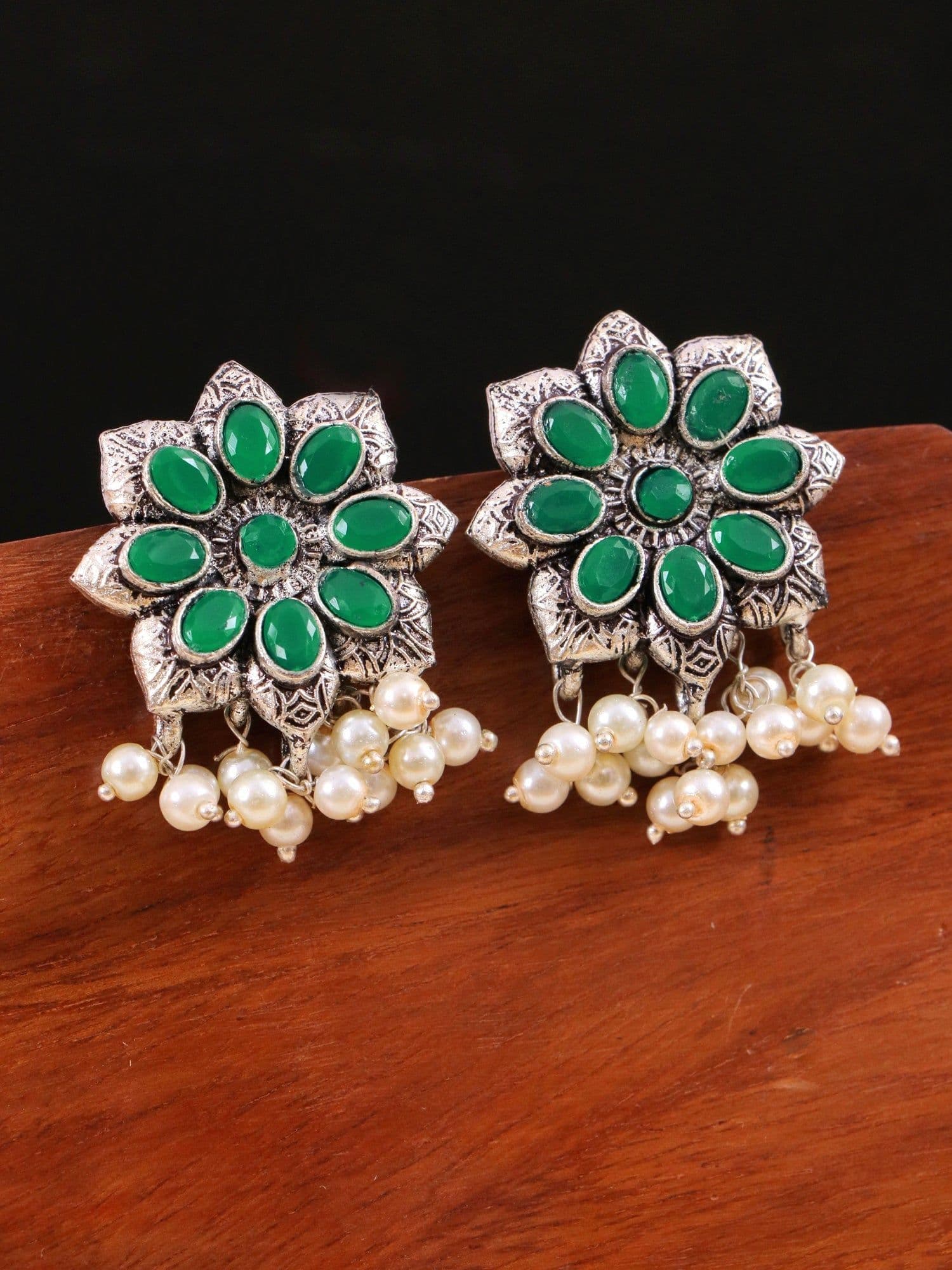 Jhumki Majesty - Traditionally-styled Jhumka Earrings for Fashionistas