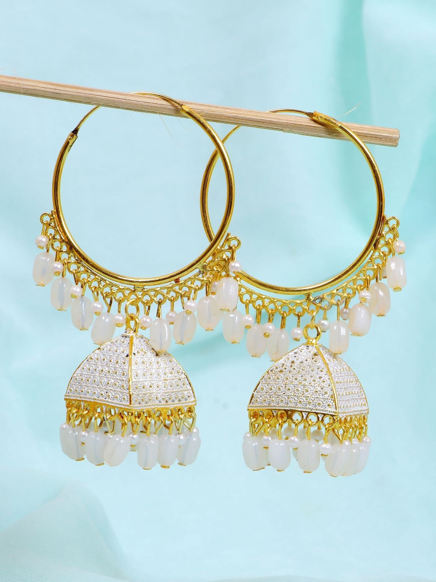 Jhumki Earrings: A Traditional Jhumka Fashion Statement